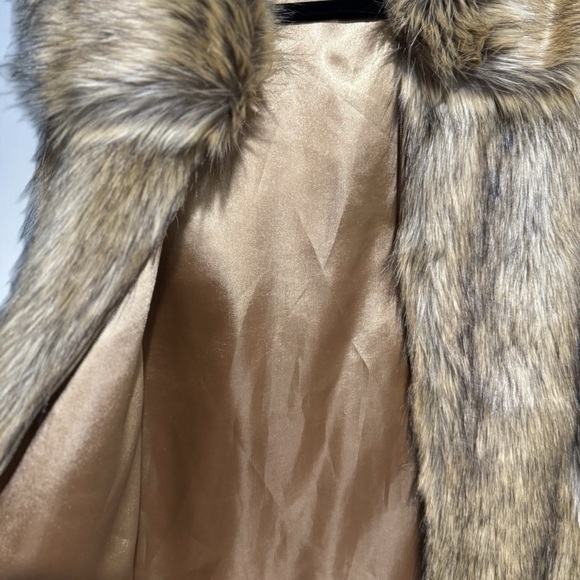 INC International Concepts Faux Fur‎ Vest Women's M L Gold Brown Luxury Chic - Picture 3 of 6